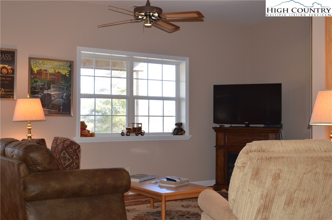 128 Cahn Road Sparta, NC 28675 - Photo 5 of 33 Gallery Image 5