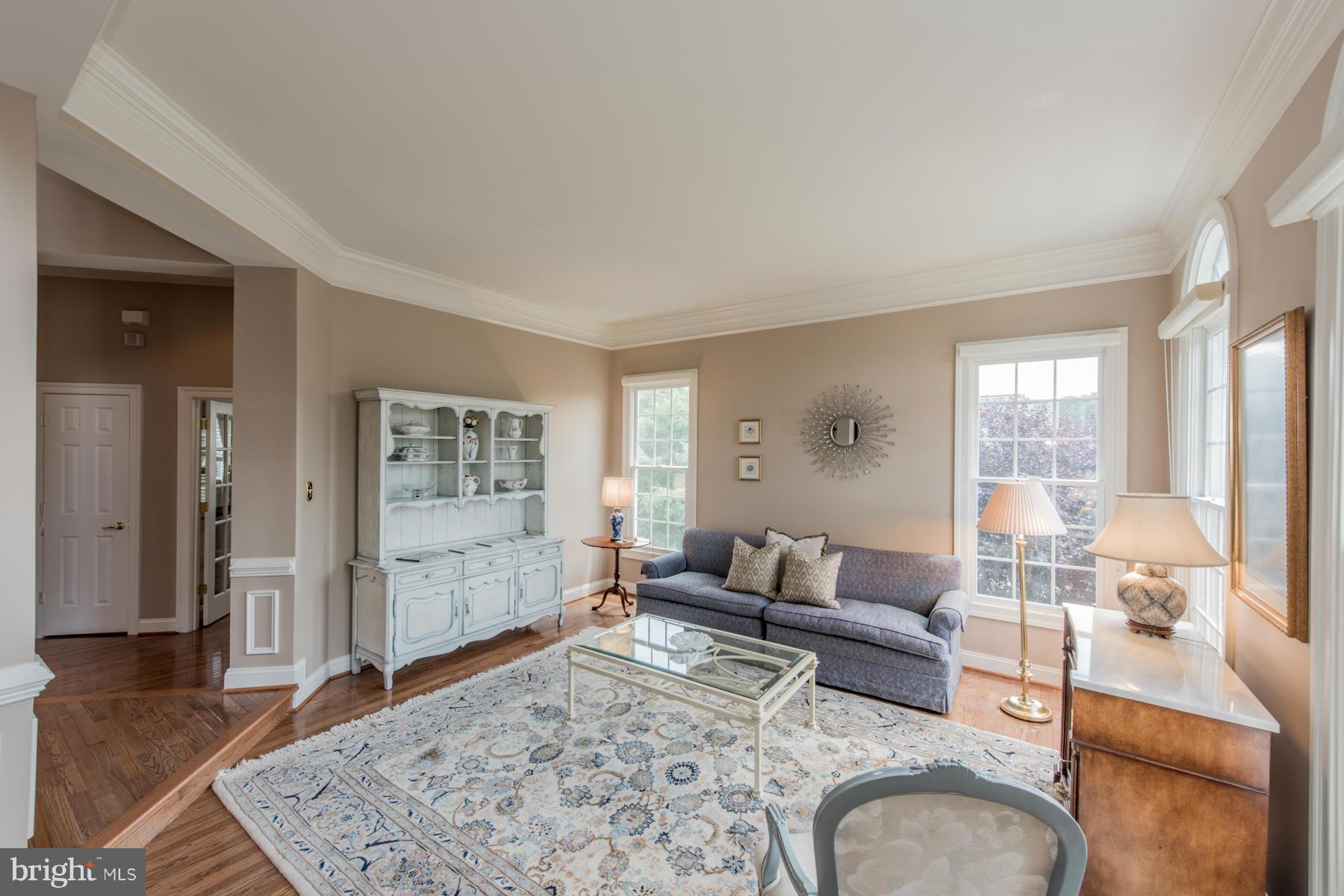 813 Stable Manor Road Reisterstown, MD 21136 - Photo 4 of 30 Living Room