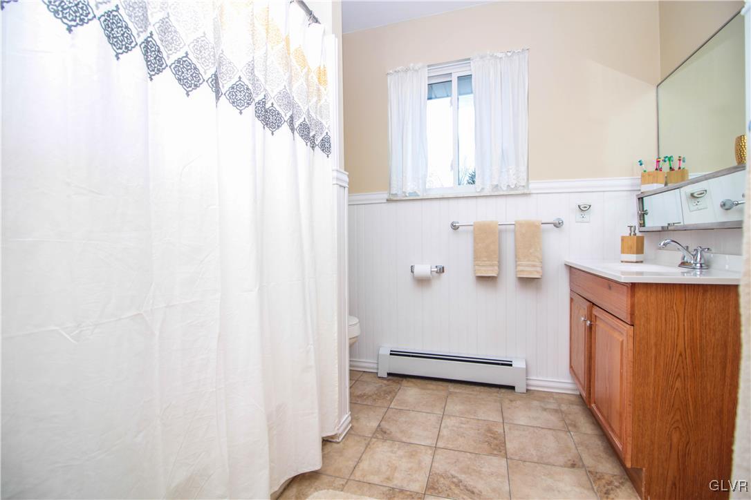 2711 Belaire Road Bethlehem, PA 18017 - Photo 11 of 22 Gallery Image 11