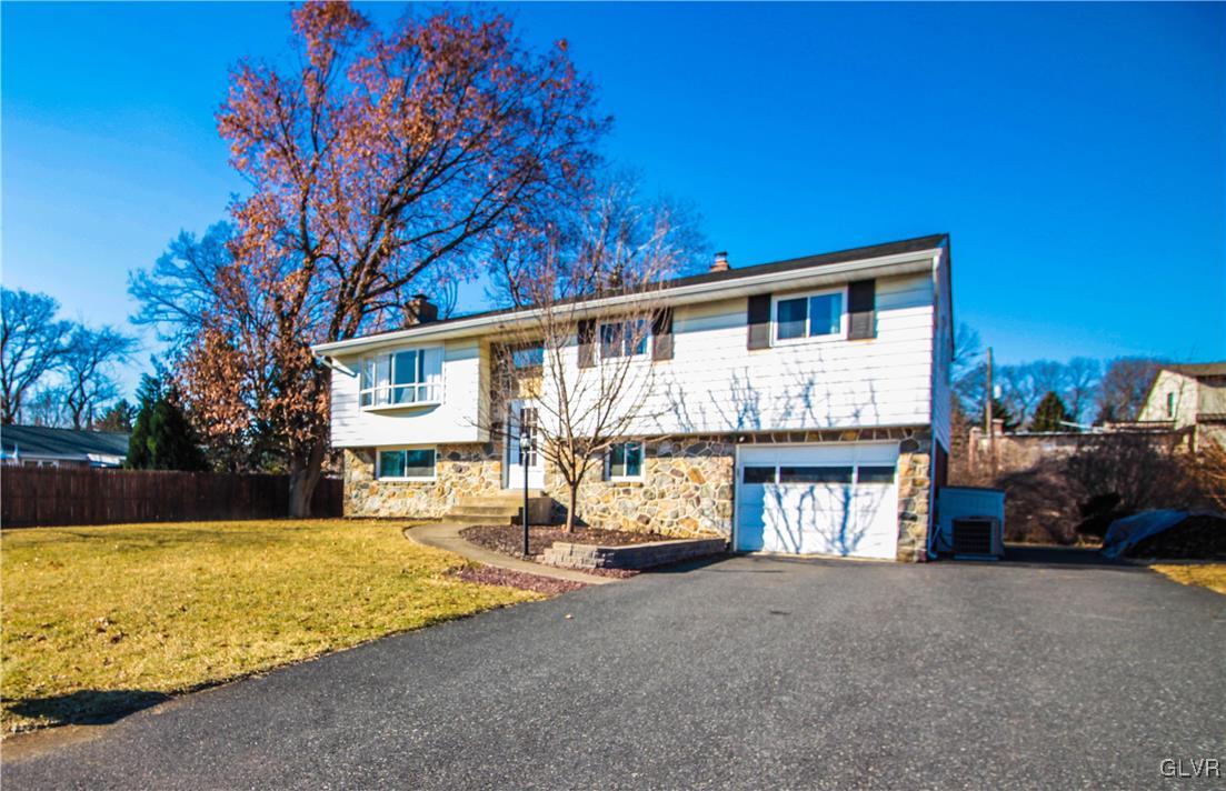 2711 Belaire Road Bethlehem, PA 18017 - Photo 2 of 22 Gallery Image 2