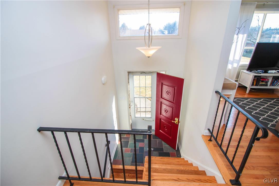 2711 Belaire Road Bethlehem, PA 18017 - Photo 3 of 22 Gallery Image 3