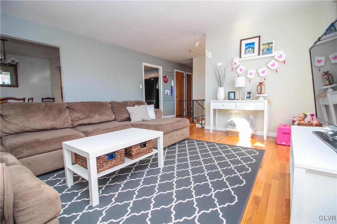 2711 Belaire Road Bethlehem, PA 18017 - Photo 5 of 22 Gallery Image 5