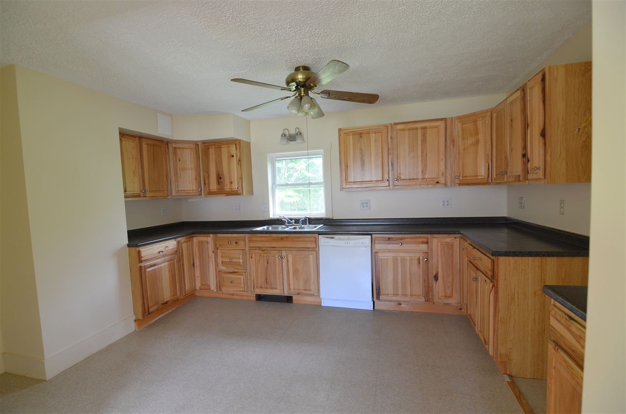 160 Main Street Andover, NH 03216 - Photo 5 of 12