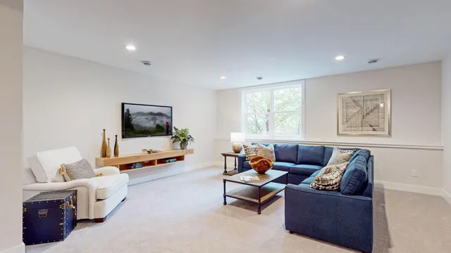 $3,999,995 | 19860 Cottagewood Road, Deephaven, MN 55331