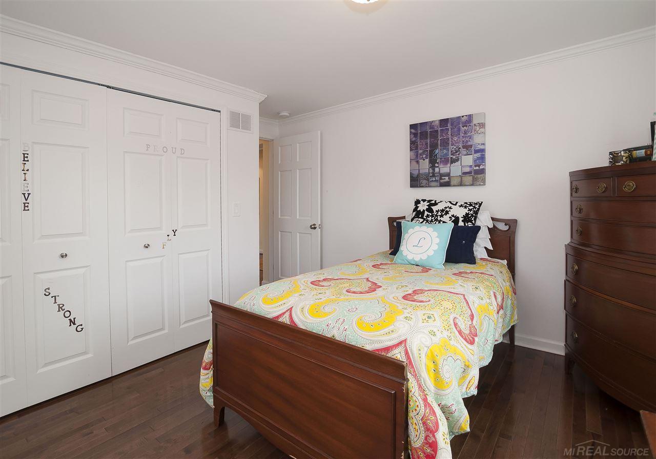 1652 Hawthorne Road Grosse Pointe Woods, MI 48236 - Photo 40 of 55