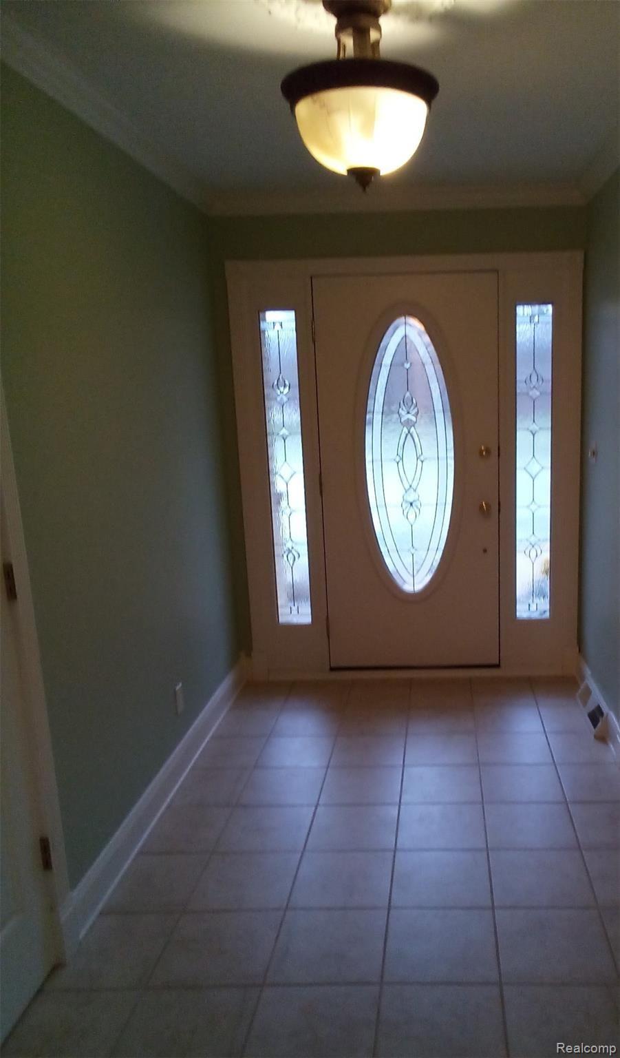 5900 Ford Road Commerce Township, MI 48382 - Photo 6 of 24 Benson Foyer.jpg
