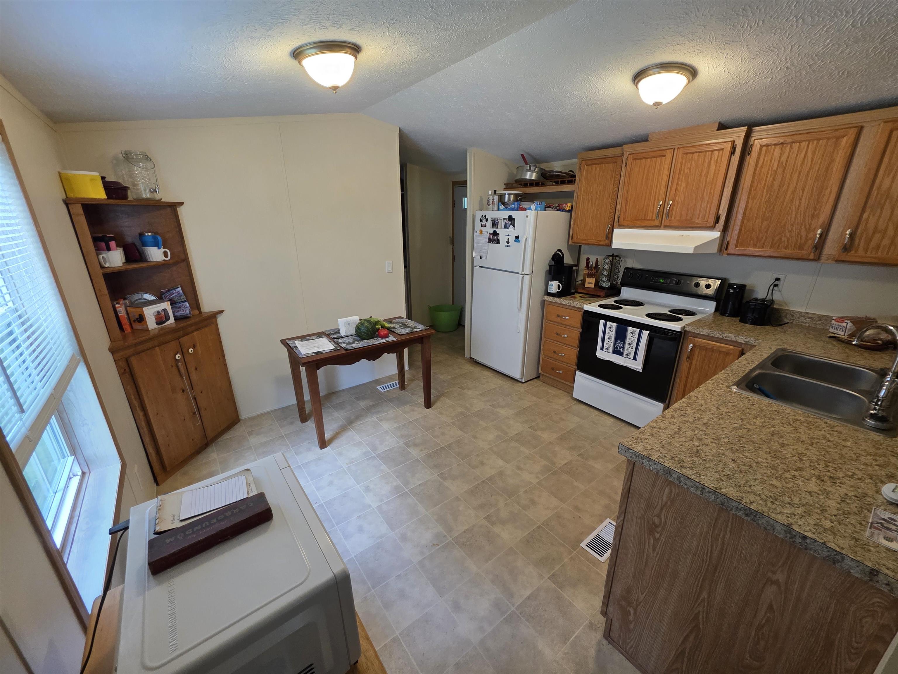 32 Plain Street Barre, VT 05641 - Photo 13 of 40