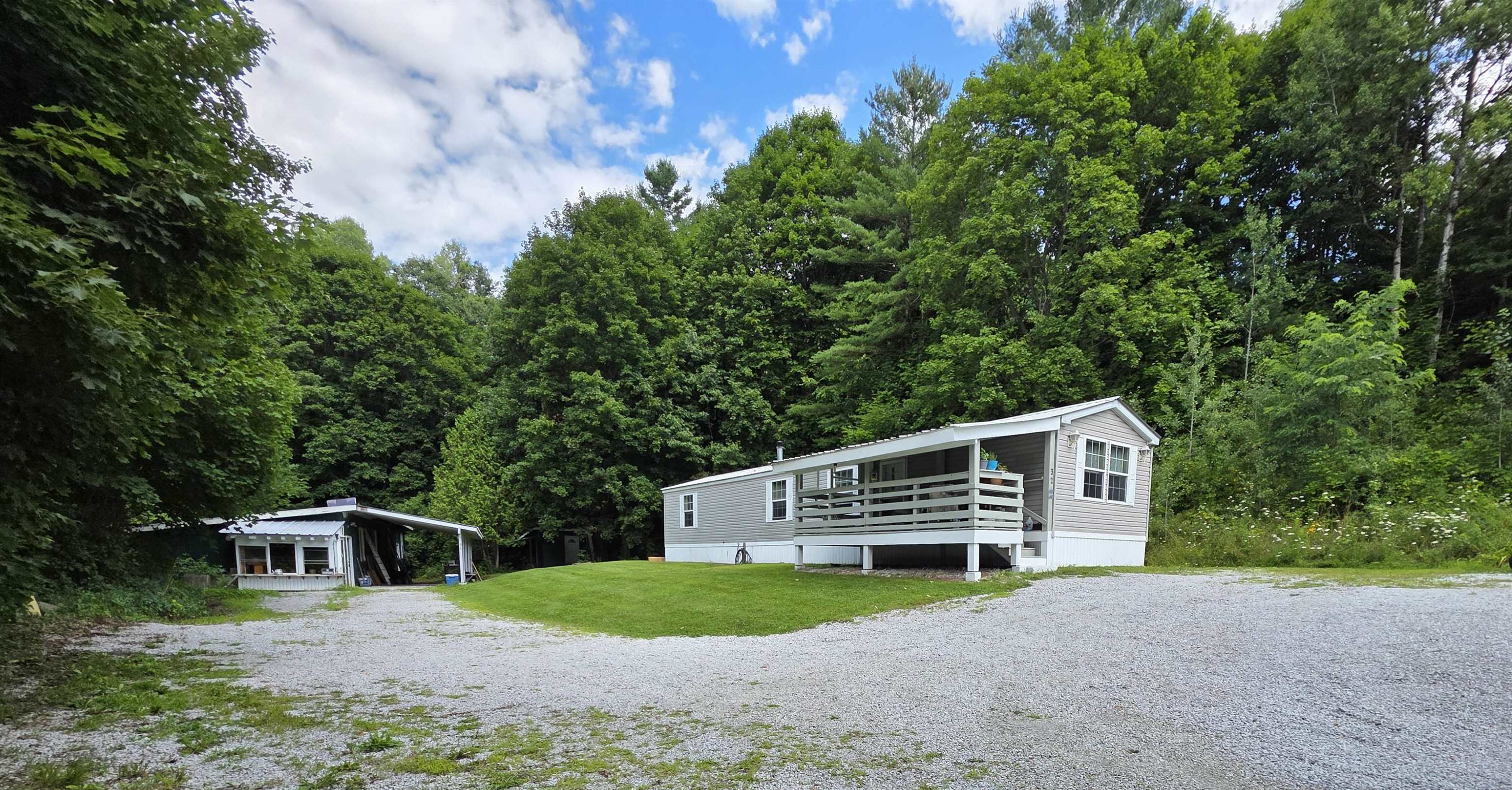 32 Plain Street Barre, VT 05641 - Photo 5 of 40