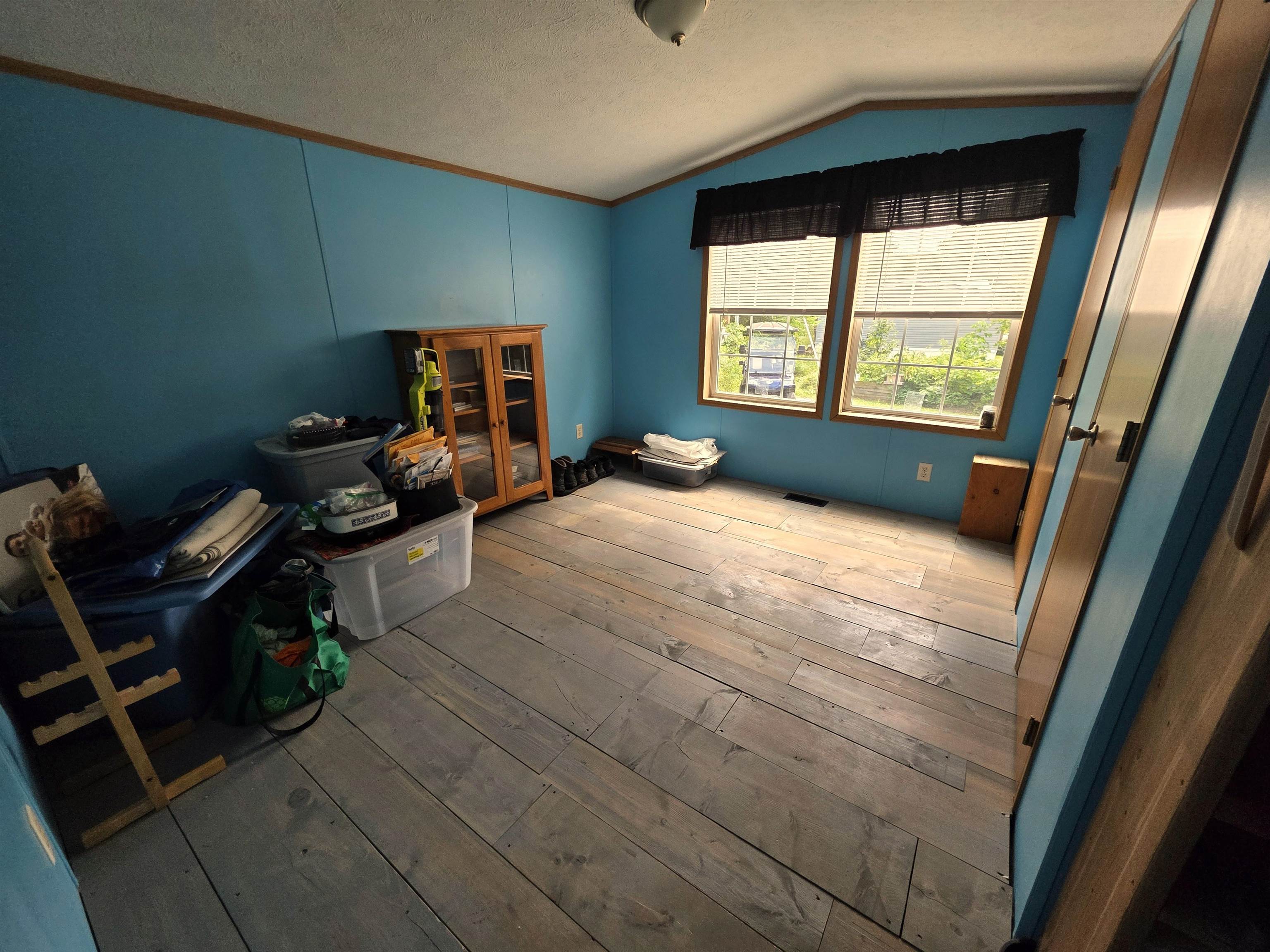 32 Plain Street Barre, VT 05641 - Photo 8 of 40