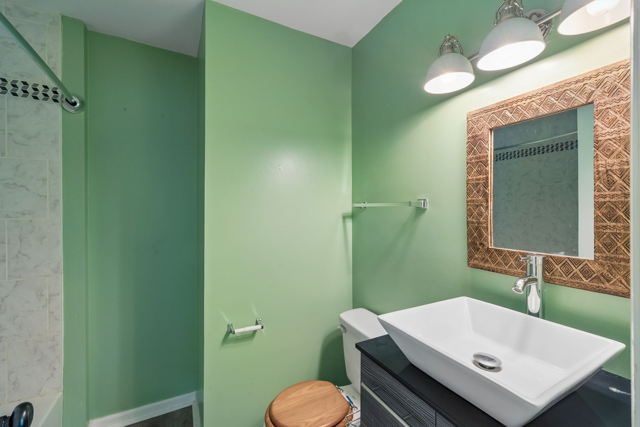 771 Mt Pleasant Road Kingston Springs, TN 37082 - Photo 14 of 31 a bathroom with a sink toilet and mirror