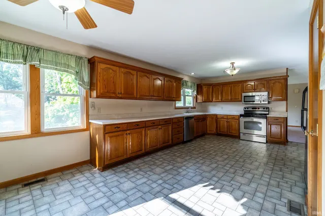 $350,000 | 9540 East 500 South, Wolcottville, IN 46795