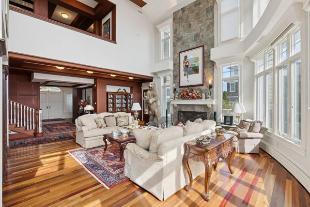 $20,000,000 | 17 Seaview Avenue, Kennebunkport, ME 04046