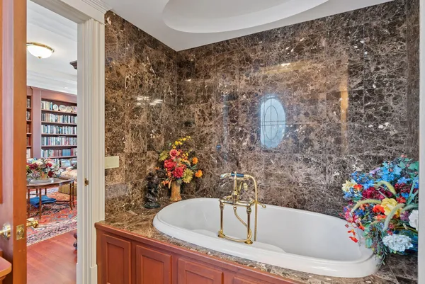 $15,000,000 | 17 Seaview Avenue, Kennebunkport, ME 04046