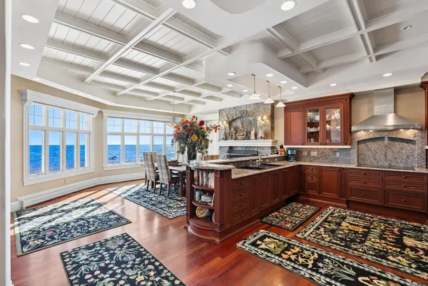 $15,000,000 | 17 Seaview Avenue, Kennebunkport, ME 04046