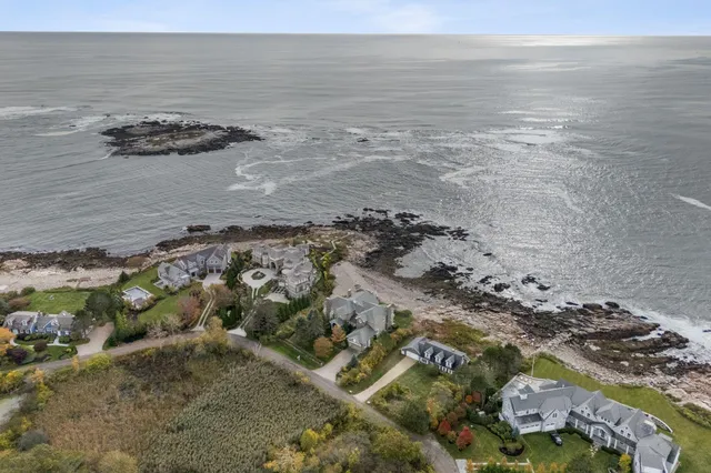 $20,000,000 | 17 Seaview Avenue, Kennebunkport, ME 04046
