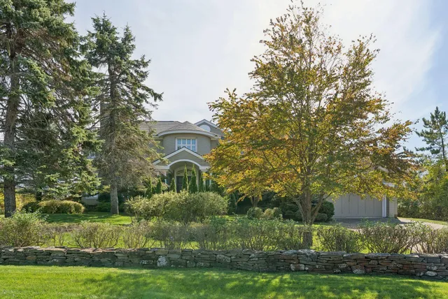 $20,000,000 | 17 Seaview Avenue, Kennebunkport, ME 04046