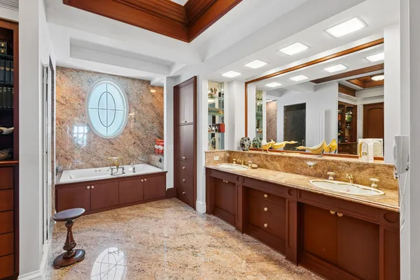 $15,000,000 | 17 Seaview Avenue, Kennebunkport, ME 04046