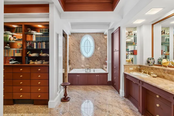 $15,000,000 | 17 Seaview Avenue, Kennebunkport, ME 04046