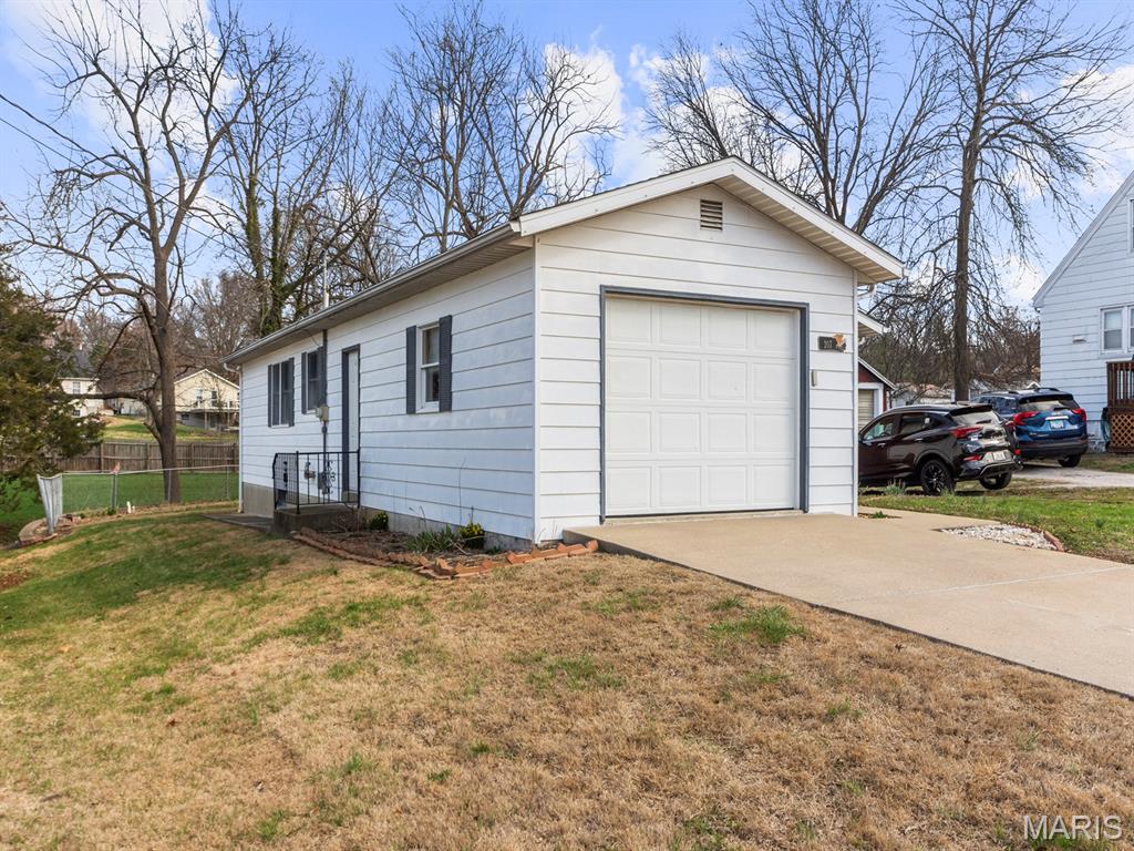 207 Hoener Avenue Waterloo, IL 62298 - Photo 3 of 41