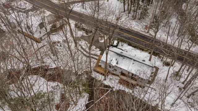 $900,000 | 226 Amesbury Road, Kensington, NH 03833