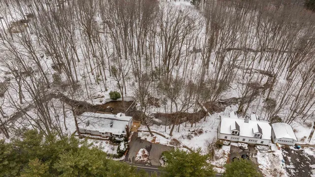 $900,000 | 226 Amesbury Road, Kensington, NH 03833