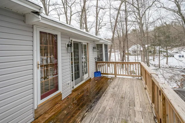 $900,000 | 226 Amesbury Road, Kensington, NH 03833