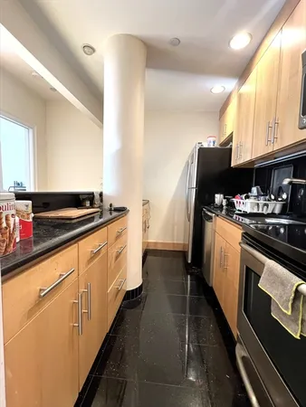 $3,000 | 42 Beach Street, Unit 8A, Boston, MA 02111