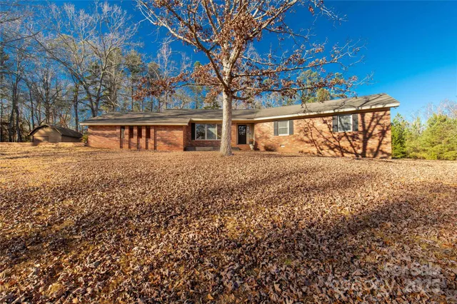 $415,000 | 2570 Pineview Drive, Lancaster, SC 29720