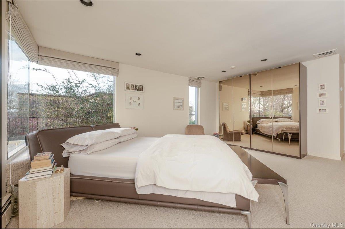 20 Whitman Road Great Neck, NY 11023 - Photo 13 of 26