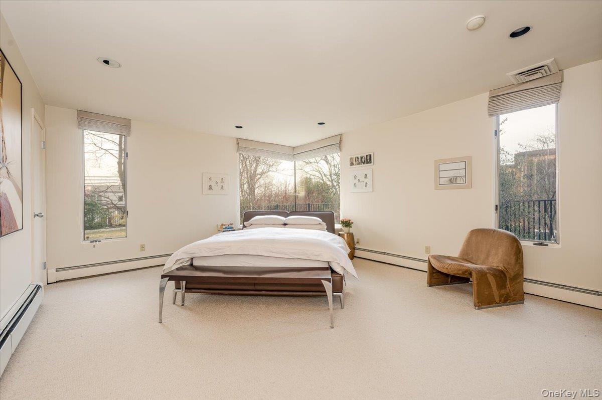 20 Whitman Road Great Neck, NY 11023 - Photo 14 of 26