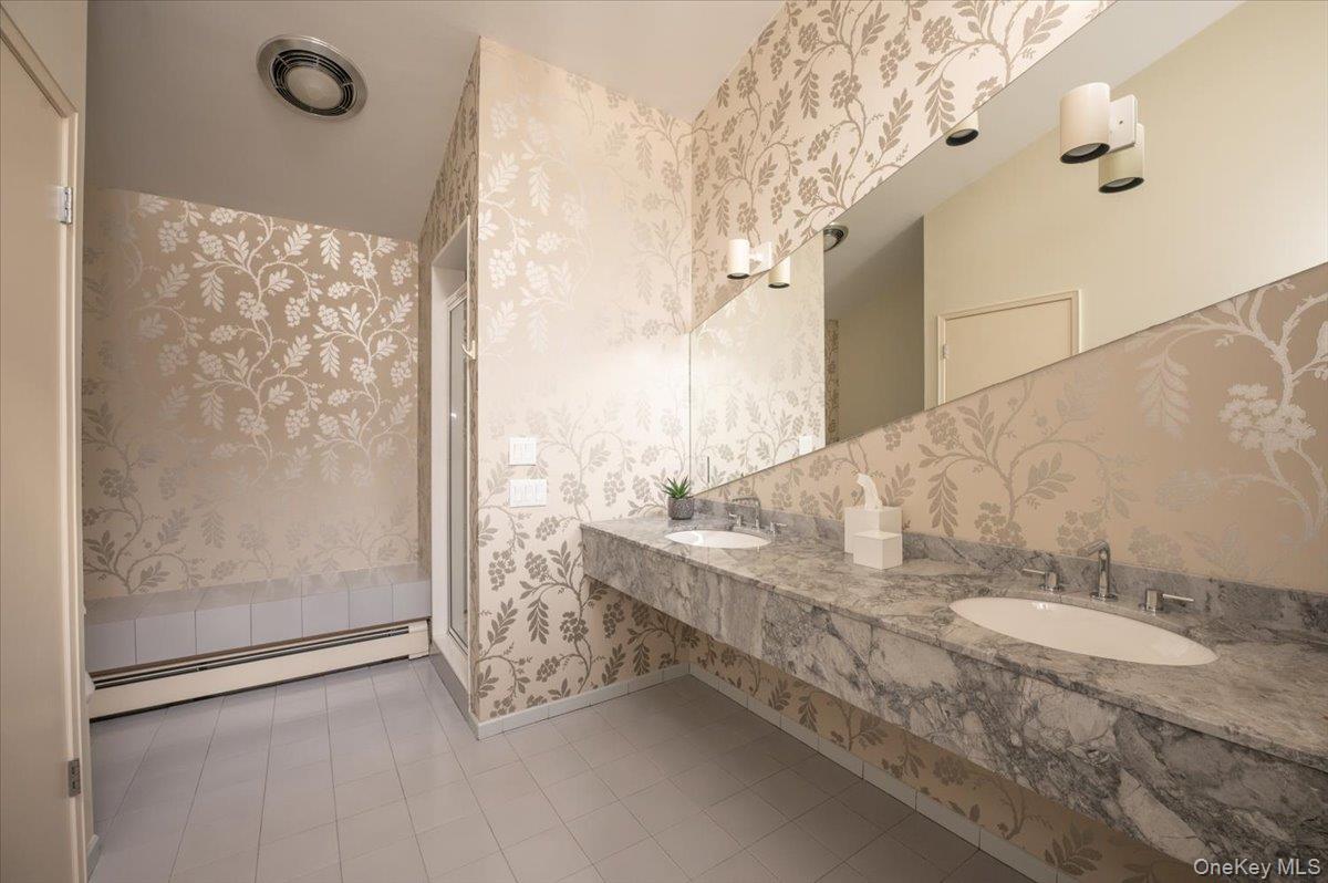 20 Whitman Road Great Neck, NY 11023 - Photo 16 of 26