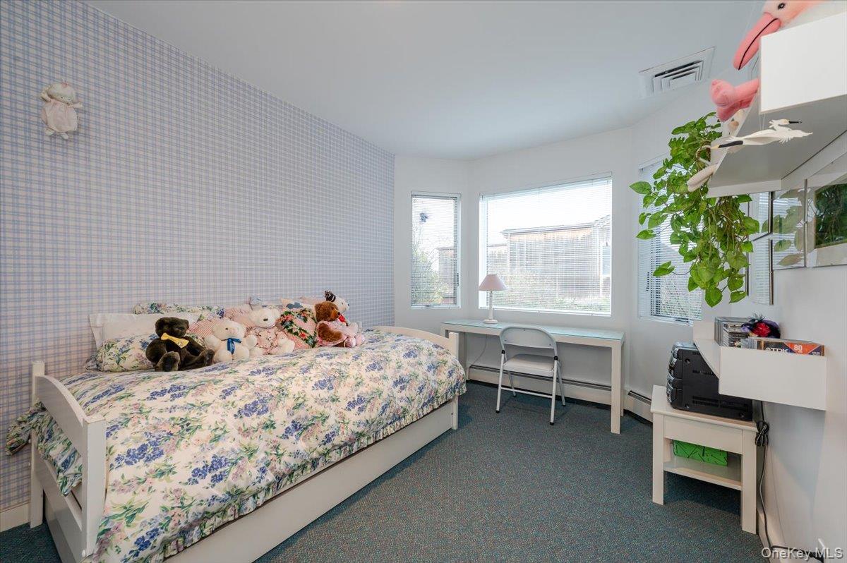 20 Whitman Road Great Neck, NY 11023 - Photo 17 of 26