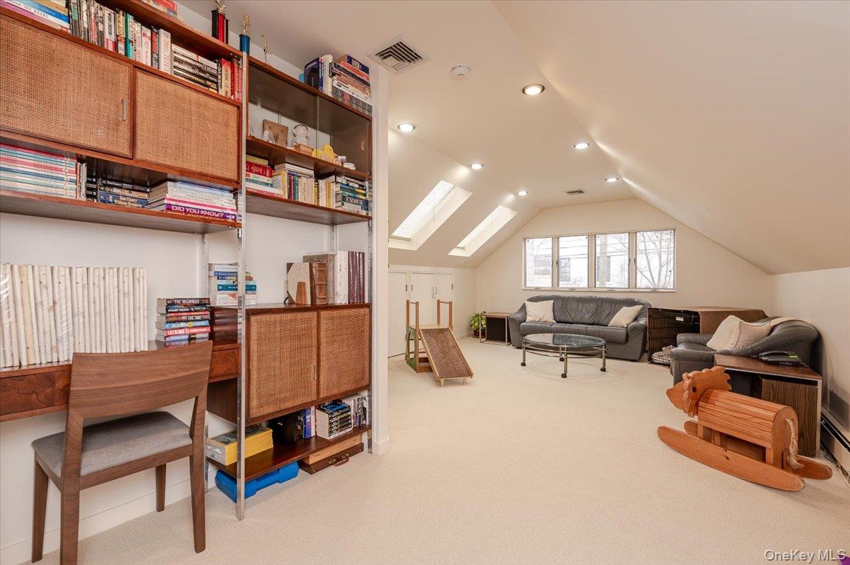 20 Whitman Road Great Neck, NY 11023 - Photo 23 of 26