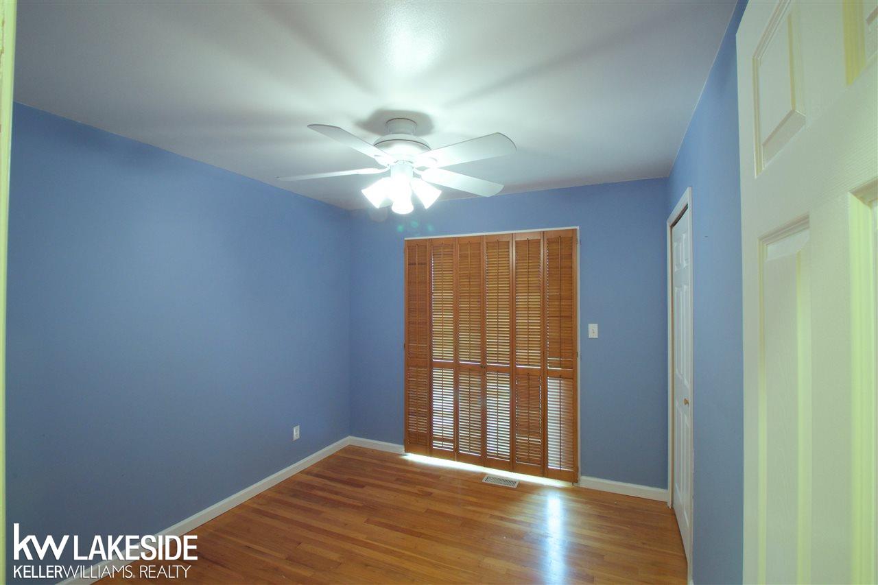 3904 Rolf Drive Warren, MI 48092 - Photo 12 of 44 31357551-11.JPG
