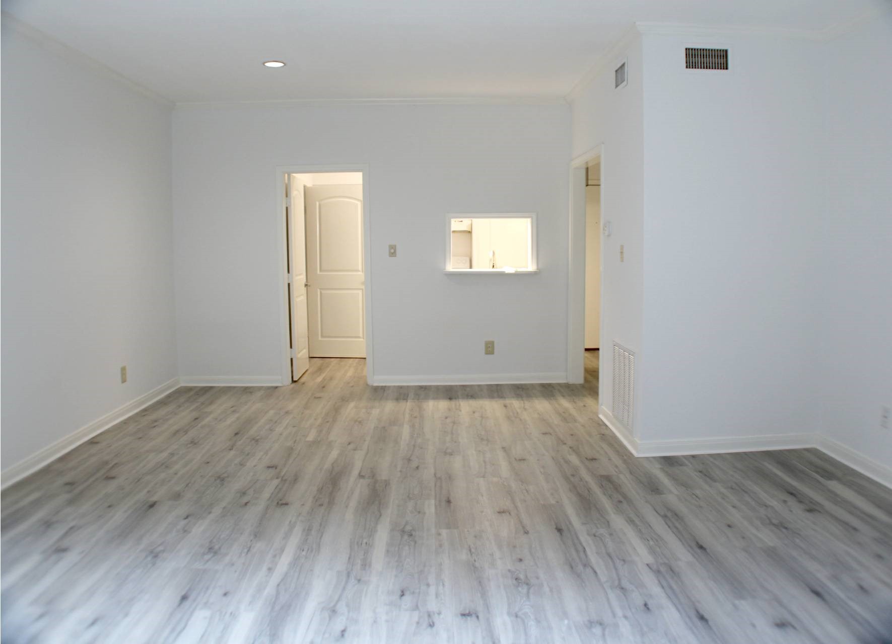 2425 Underwood Street, Unit 157 Houston, TX 77030 - Photo 2 of 13 Living Room