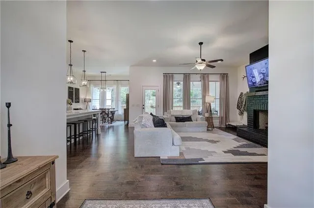 $694,000 | 25 Stratford Way, Kingston, GA 30145