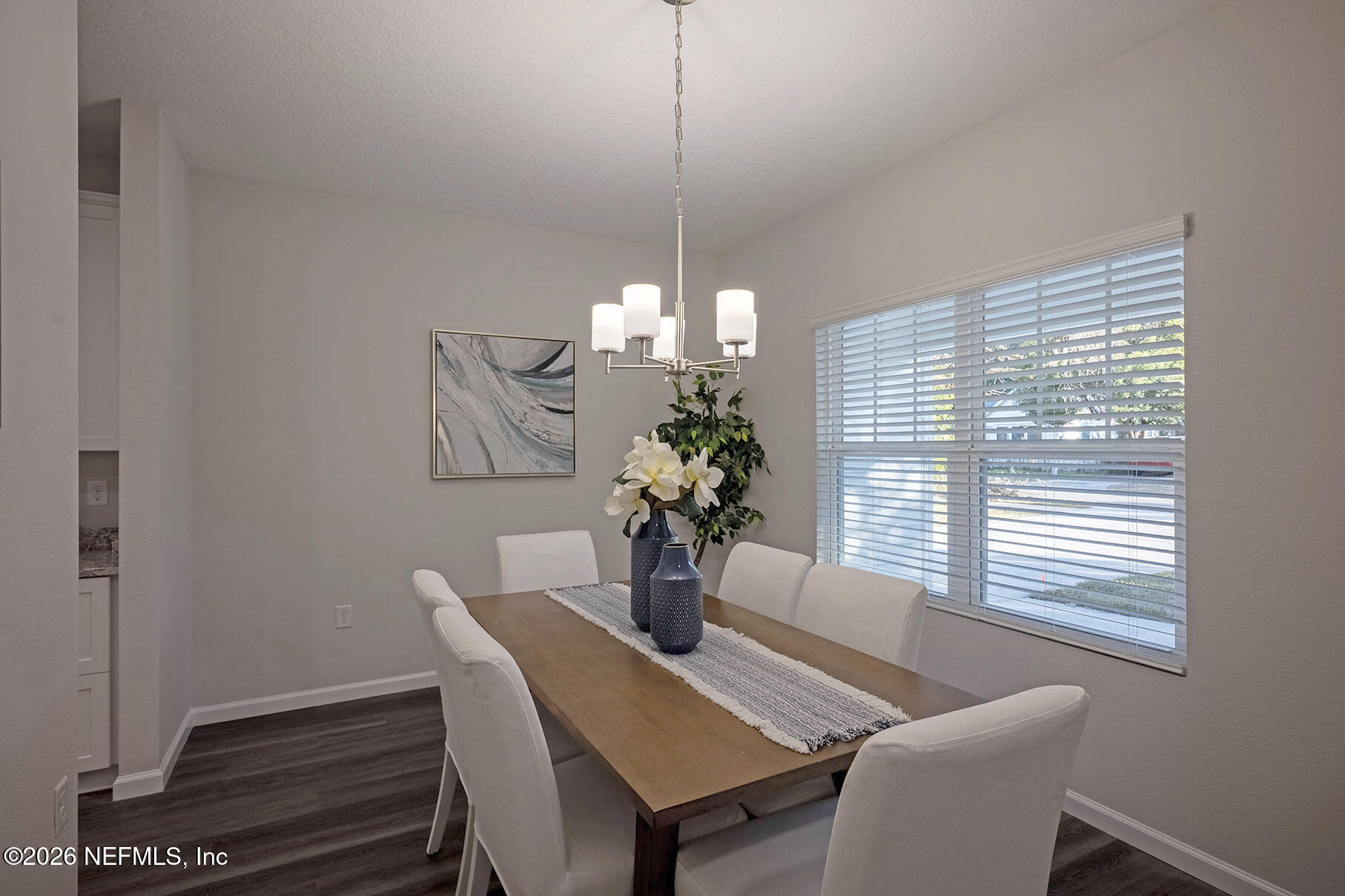 1639 Lakewood Road Jacksonville, FL 32207 - Photo 7 of 39 a dining room with furniture and window