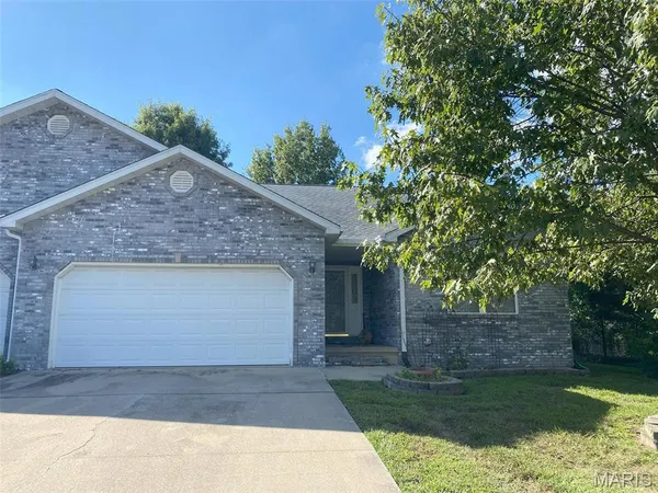 $200,000 | 503 North Creek Crossing, Trenton, IL 62293