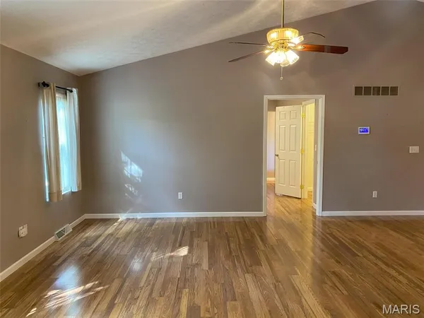 $200,000 | 503 North Creek Crossing, Trenton, IL 62293