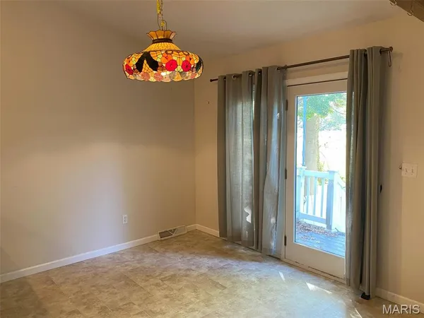 $200,000 | 503 North Creek Crossing, Trenton, IL 62293