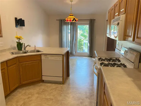 $200,000 | 503 North Creek Crossing, Trenton, IL 62293