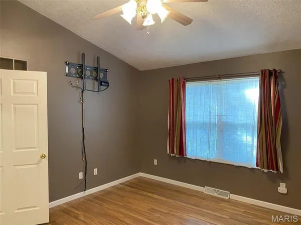 $200,000 | 503 North Creek Crossing, Trenton, IL 62293