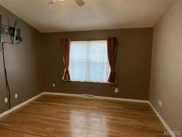 $200,000 | 503 North Creek Crossing, Trenton, IL 62293