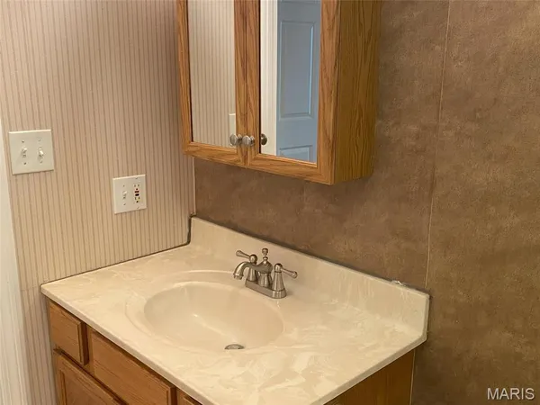 $200,000 | 503 North Creek Crossing, Trenton, IL 62293