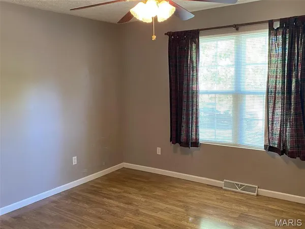 $200,000 | 503 North Creek Crossing, Trenton, IL 62293