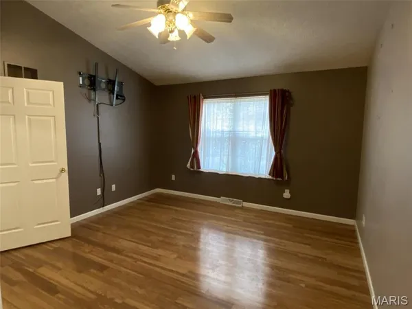 $200,000 | 503 North Creek Crossing, Trenton, IL 62293