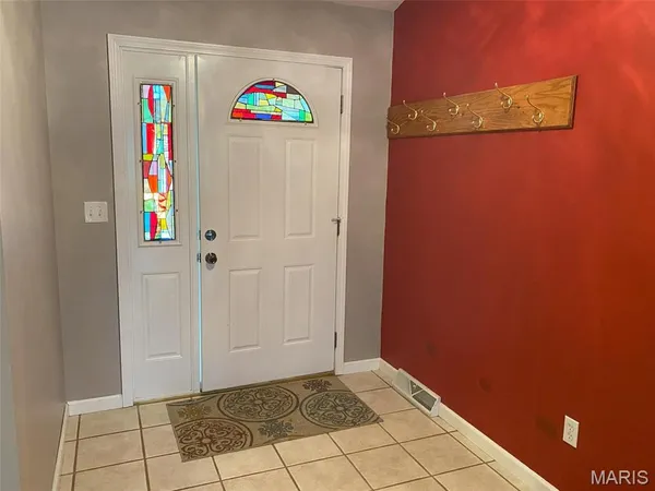 $200,000 | 503 North Creek Crossing, Trenton, IL 62293