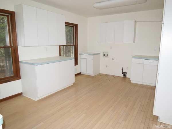 2197 West Commerce Road Milford, MI 48380 - Photo 12 of 22 Laundry Room