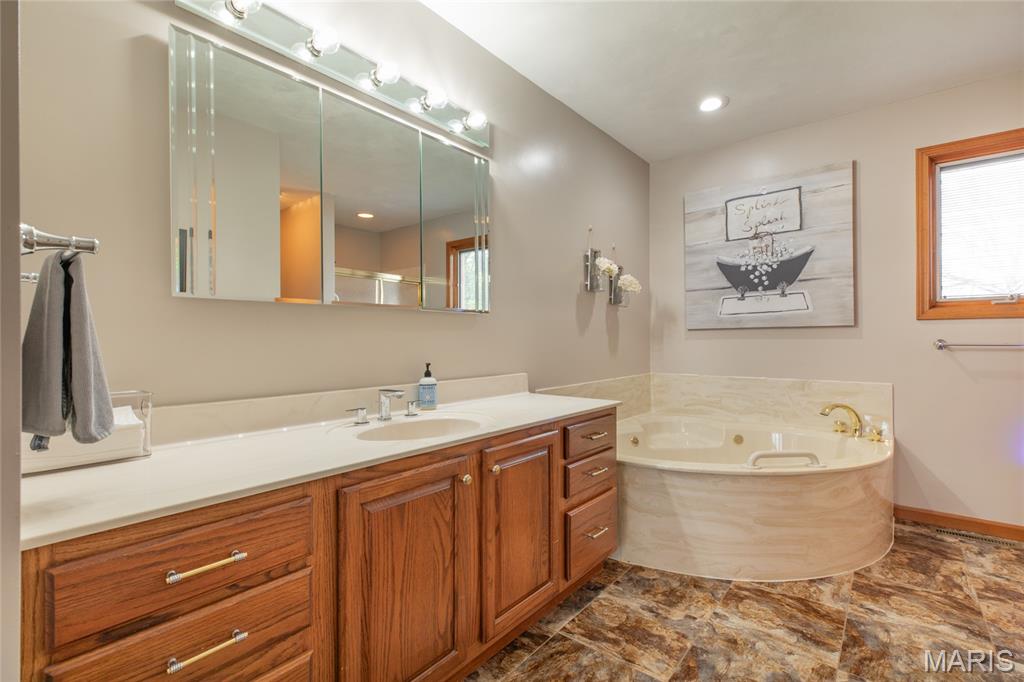 18 Lake Drive Moro, IL 62067 - Photo 22 of 58