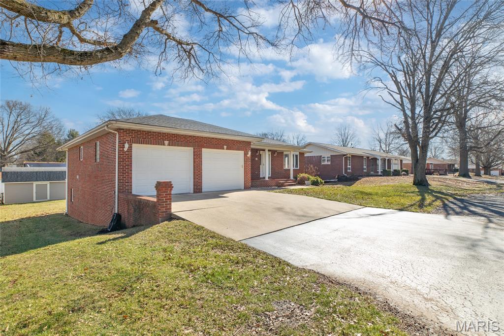 18 Lake Drive Moro, IL 62067 - Photo 8 of 58